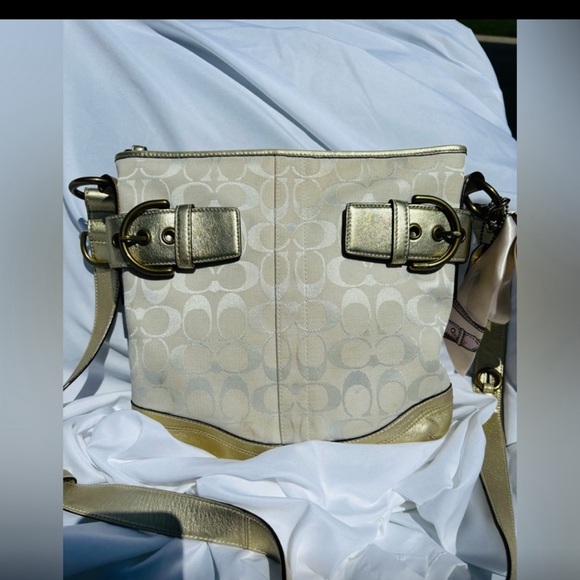 Coach Vintage Signature 3574 Gold Bag - EUC gold trim  with canvas - Picture 8 of 11